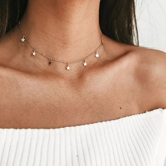 Simple Star Necklace Choker - Picture 2 of 4